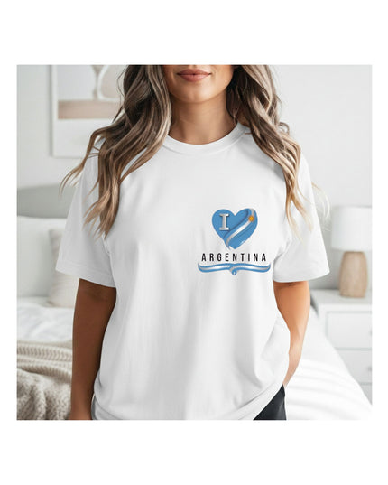  a white t-shirt with 'I ❤️ Argentina' design.